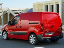 Фото Citroen Berlingo Fourgon 1.6 MT L1 №6